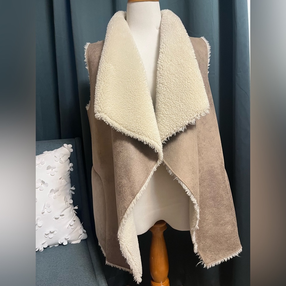 Faux shearling and suede vest